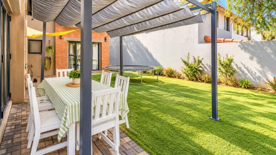 4 Bedroom Property for Sale in Magalies Golf Estate North West